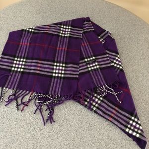 Burberry scarf ❤️💜🖤
